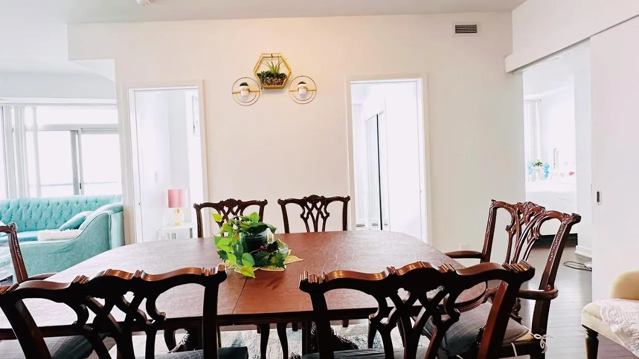 Superior 49Th Floor 3 Bedroom Suite With Cn Tower And City View Τορόντο 0*,