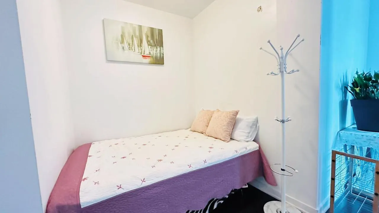 Superior 49Th Floor 3 Bedroom Suite With Cn Tower And City View Τορόντο 0*,  Καναδάς