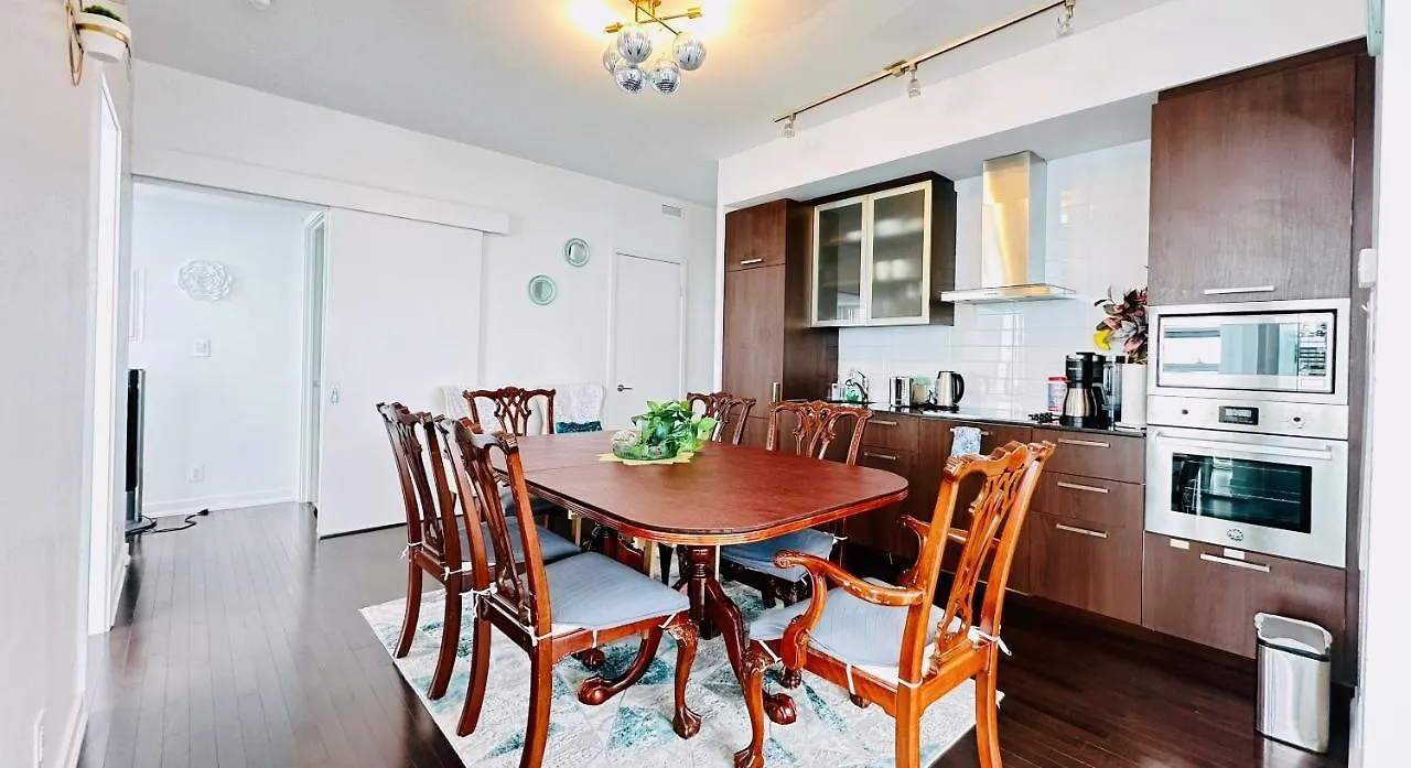 Superior 49Th Floor 3 Bedroom Suite With Cn Tower And City View Τορόντο 0*,