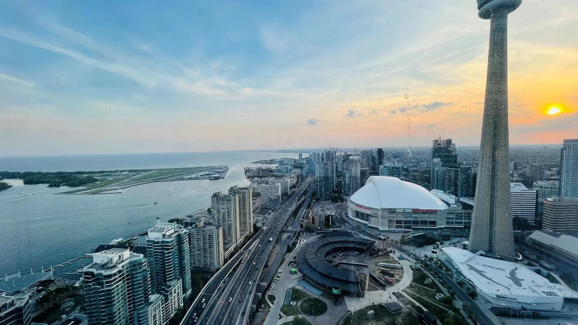 Superior 49Th Floor 3 Bedroom Suite With Cn Tower And City View Τορόντο