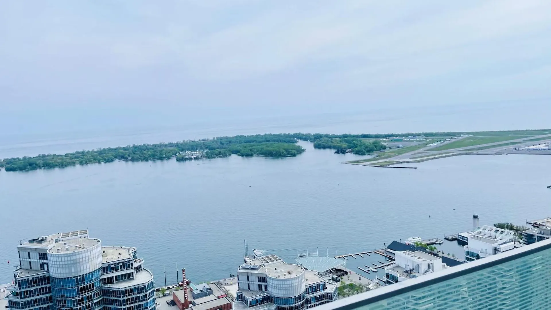 Superior 49Th Floor 3 Bedroom Suite With Cn Tower And City View Τορόντο 0*,